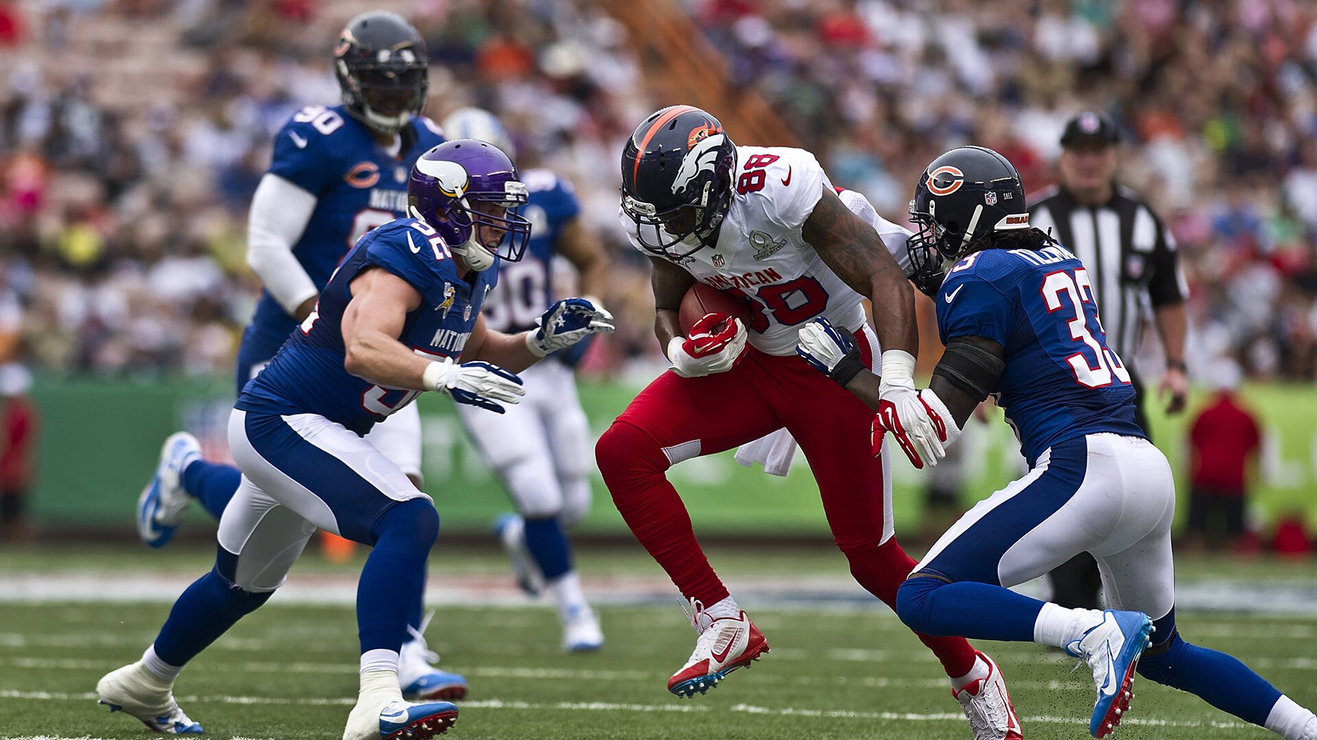 世界铁人三项系列赛海滨站 高温高湿条件下竞争惨烈